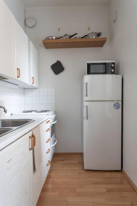 Kodikas Huoneisto Helsingin Keskustassa Apartment Helsinki Exterior photo